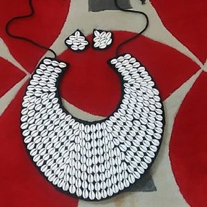 Necklace & Earrings